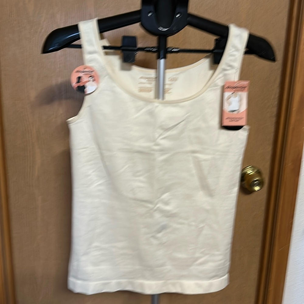 Shapermint Tank size 2xl